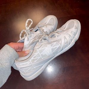varsity cheer shoes